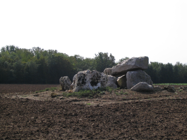 Dolmen de la Pierre Clouée